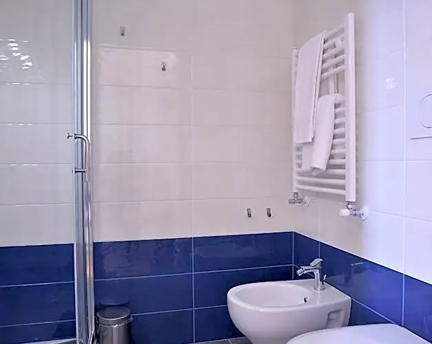 Oda ve Kahvaltı Livia - Trastevere 4*